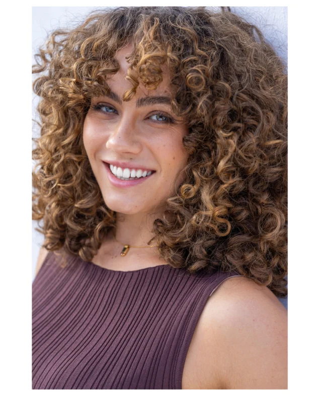 Normally models don’t smile because they want you to focus on the clothes they are wearing. But I loved this smiling shot and had to post it. Also who would think, sitting under a tree can create some arty shots.