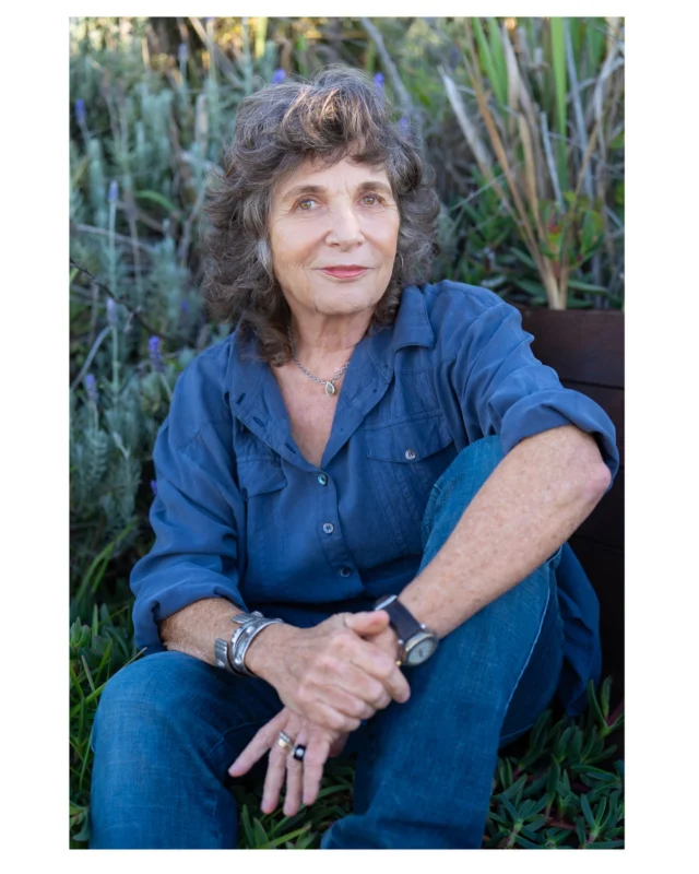 So great to photograph an old 4 Corners colleague Deb Whitmont. She has written a book and needs promo shots for book launches and writers festivals. We wanted the shot to be casual but also serious too. I think that was achieved.
