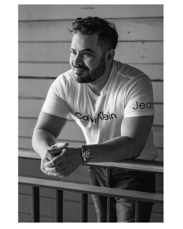 Dating photo shoot with a great Indian guy. He chose to wear a tailored suit and casual wear. Great to show variety.#datingphotography #Sydneydating