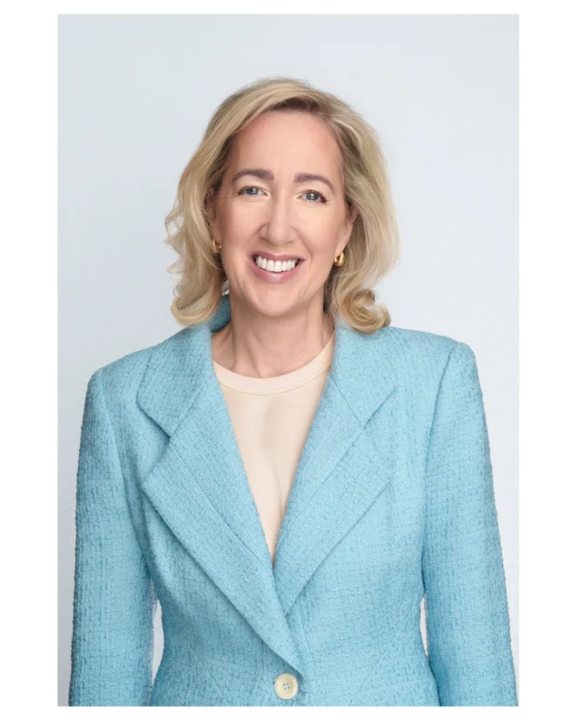 I love the egg shell blue jacket in this headshot with the blonde hair, such a stylish lady to photograph.